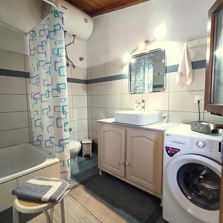 Lovely 2-bedroom With Panoramic View דירה סקופלוס טאון