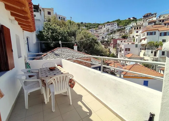 아파트 Lovely 2-bedroom With Panoramic View 스코펠로스 타운