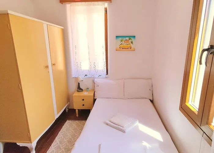 Lovely 2-bedroom With Panoramic View 아파트 스코펠로스 타운